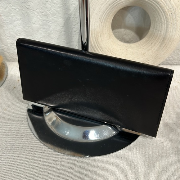 Authentic BURBERRY of London bifold long wallet - Picture 3 of 9